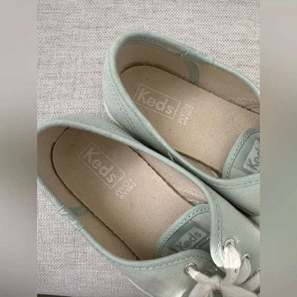 Keds. Size 7. - Picture 4 of 4